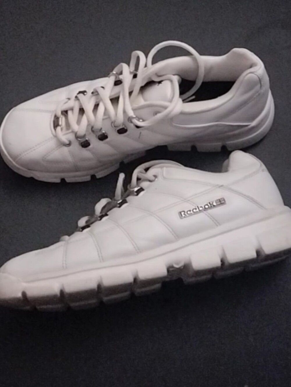 Classic Women's Size 9.5  Tennis Sneakers White Leather Reebok